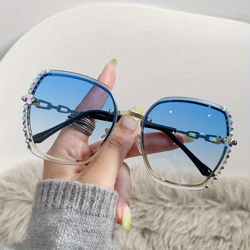 Óculos Femininos Fashion com Lentes Degradê – Armação Metálica com Detalhes em Strass, Estilo Moderno para o Dia a Dia