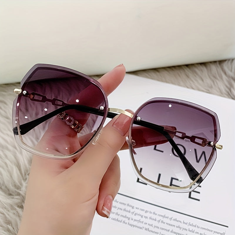 Óculos Femininos Fashion com Lentes Degradê – Armação Metálica com Detalhes em Strass, Estilo Moderno para o Dia a Dia